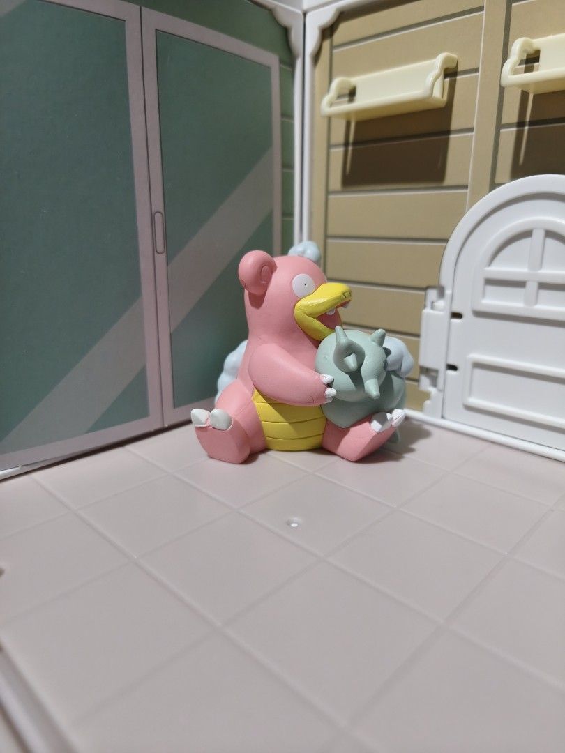 T-arts Pokemon: Bubble Collection - Slowbro (Category: Action & Battle Toys) located in Taguig. Submitted by lilrootshop (Listing ID 1470175158, Image 3). Description: ***Crossposted*** Price: 250 AUTHENTIC Pass sa lowballers! First to pay basis. No COD. For item reservation, a down payment of 50% or 100 pesos (whichever is less) is required. Down payment is non-refundable. One month reservation only. Location: Taguig (near BGC) MOP: GCash / Maya