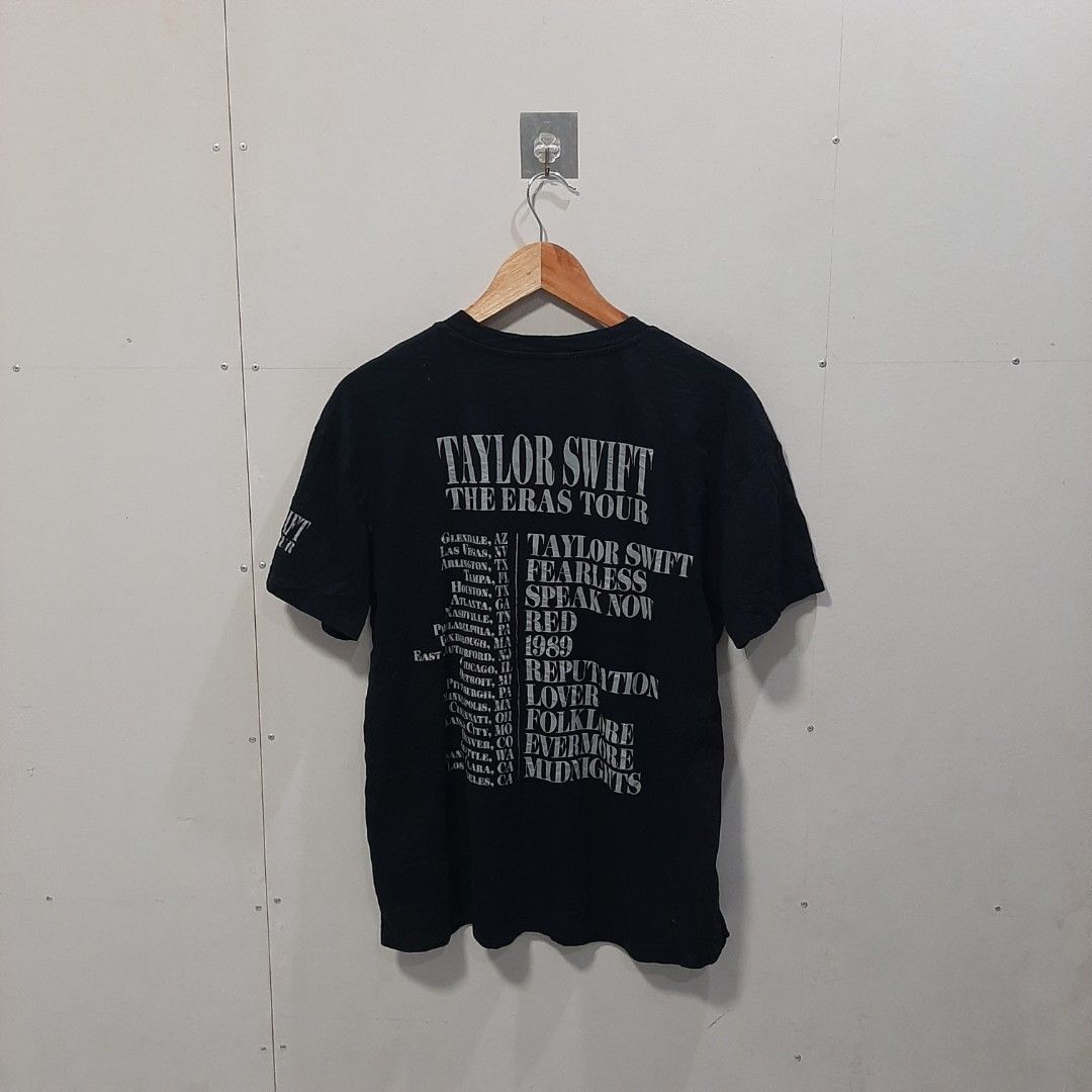 Taylor Swift Eras tour (Category: Shirts) located in San Carlos. Submitted by denzel999 (Listing ID 1470281433, Image 2). Description: Small likenew.