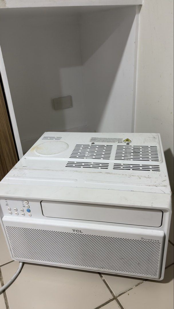 TCL UJE Window Type Inverter aircon 1HP (Category: Air Conditioning and Heating) located in Manila. Submitted by jeaneses.ft (Listing ID 1470171507, Image 2). Description: - new outdoor fan motor - needs cleaning (already 6 months) - purchased march 2025 - 5 years compressor warranty - with original receipt - bought for 26k. Selling for only 15k, negotiable☺️.