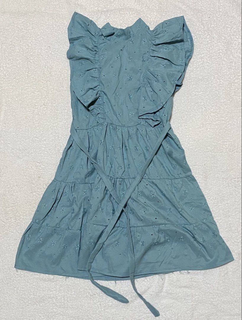 Teal blue dress (Category: Babies & Kids Fashion) located in Morong. Submitted by fcjonline528 (Listing ID 1470271182, Image 1). Description: Nilabhan lang po ito kaya tagged as brand new, neber po nagamit natabi lang sa tabihan.
