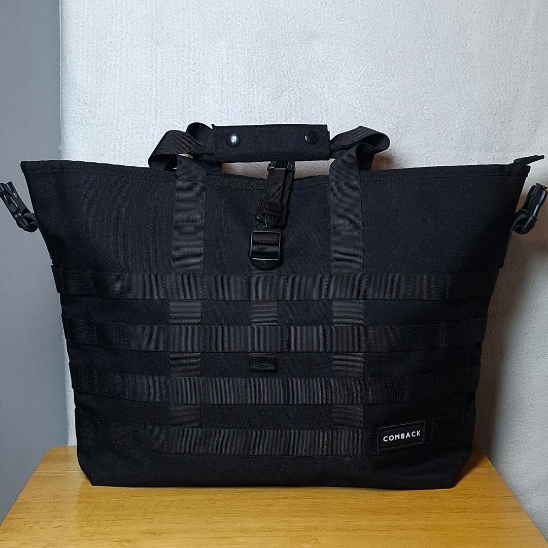 Techwear Comback Tactical Tote Bag (Category: Tote Bags) located in Baguio. Submitted by kathuu27 (Listing ID 1470218714, Image 1). Description: Techwear Comback Tactical Tote Bag 37 x 14 x 34cm Missing sling strap Minimal sign of usage Baguio City Based (open for dropping/meet-up) Outside Baguio - Payment First Shipping +SF Courier: Jnt.