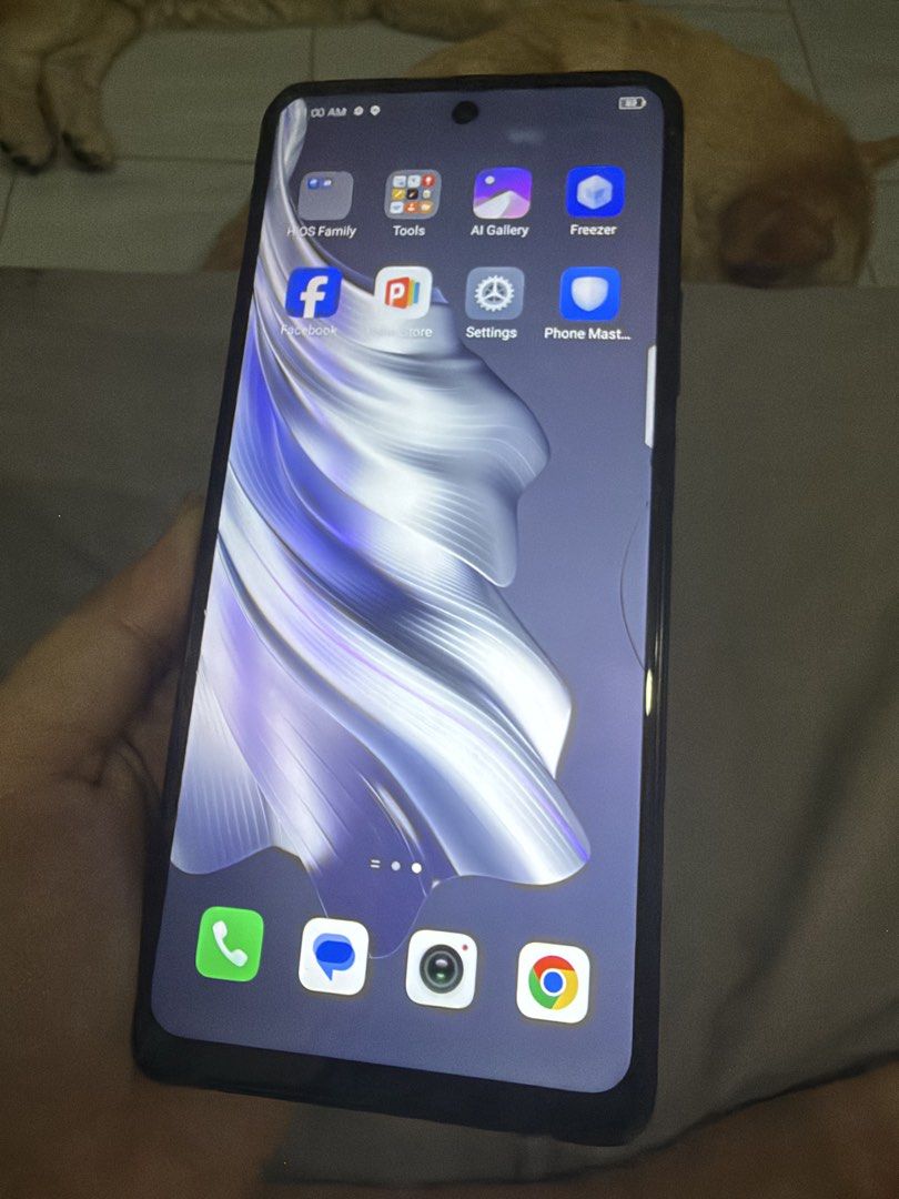 Tecno Spark 20 Pro (Category: Android Others) located in Manila. Submitted by chowpade (Listing ID 1470251451, Image 2). Description: FS: Tecno Spark 20 Pro Price: 2,950 Location: Montalban/rodriguez Specs & Condition: * Model: Tecno Spark 20 Pro (12GB+6GB RAM / 256GB ROM) Issue: May crack/basag yung glass sa screen at may onting pressure mark / white shadow spot sa may upper part (See the picture). Note: Pure aesthetic issue lang po ito. Hindi p