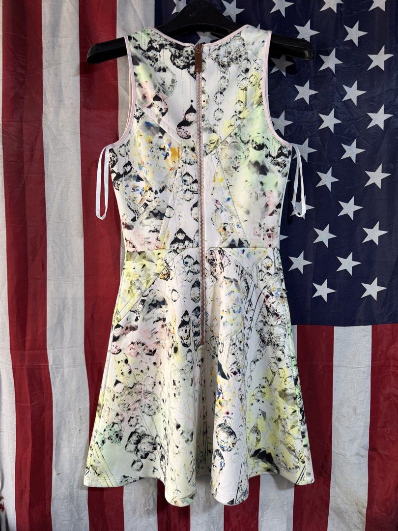 TED BAKER (Category: Dresses) located in Cebu City. Submitted by etnaner (Listing ID 1470180814, Image 3). Description: TED BAKER DRESS SIZE: 0 fits XS/S Great condition .