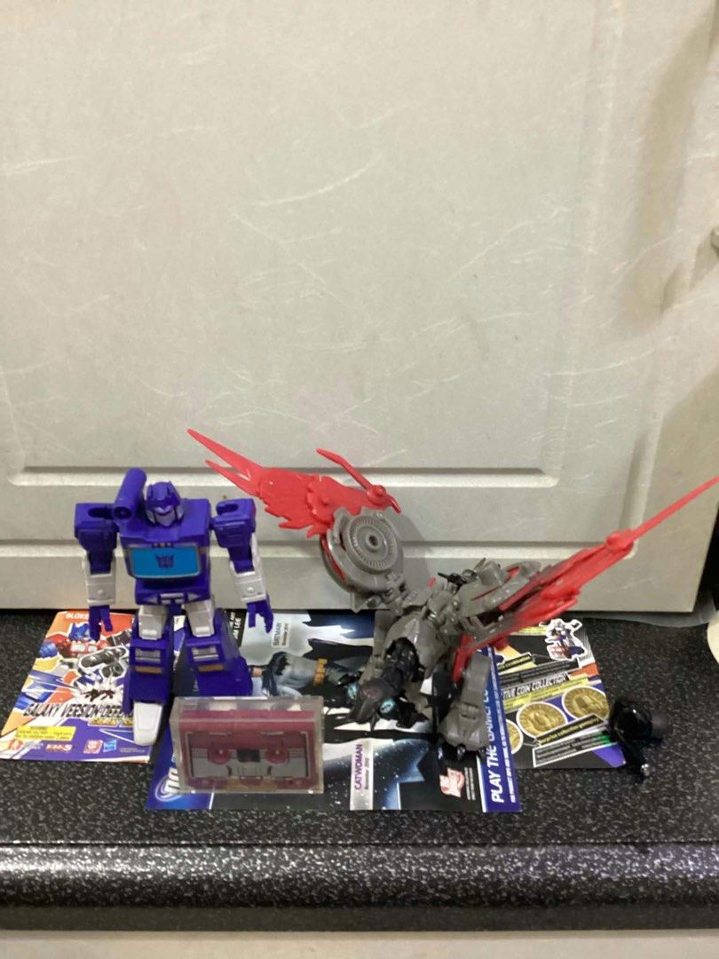 Tf toys transformers (Category: Action & Battle Toys) located in San Mateo. Submitted by quikzee (Listing ID 1470232778, Image 2). Description: Set ₱1100.