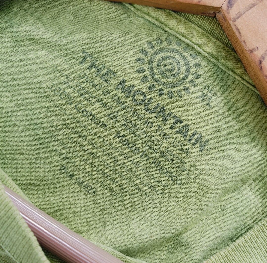 The Mountain Alien Tee (Category: Tshirts & Polo Shirts ) located in Cebu City. Submitted by renzecamingay (Listing ID 1470238398, Image 3). Description: The Mountain Alien Tee Verygood Condition XL on Tag Width 23.5 Length 30 1500 Plus ship Only Thank you and GOD bless ☺️.
