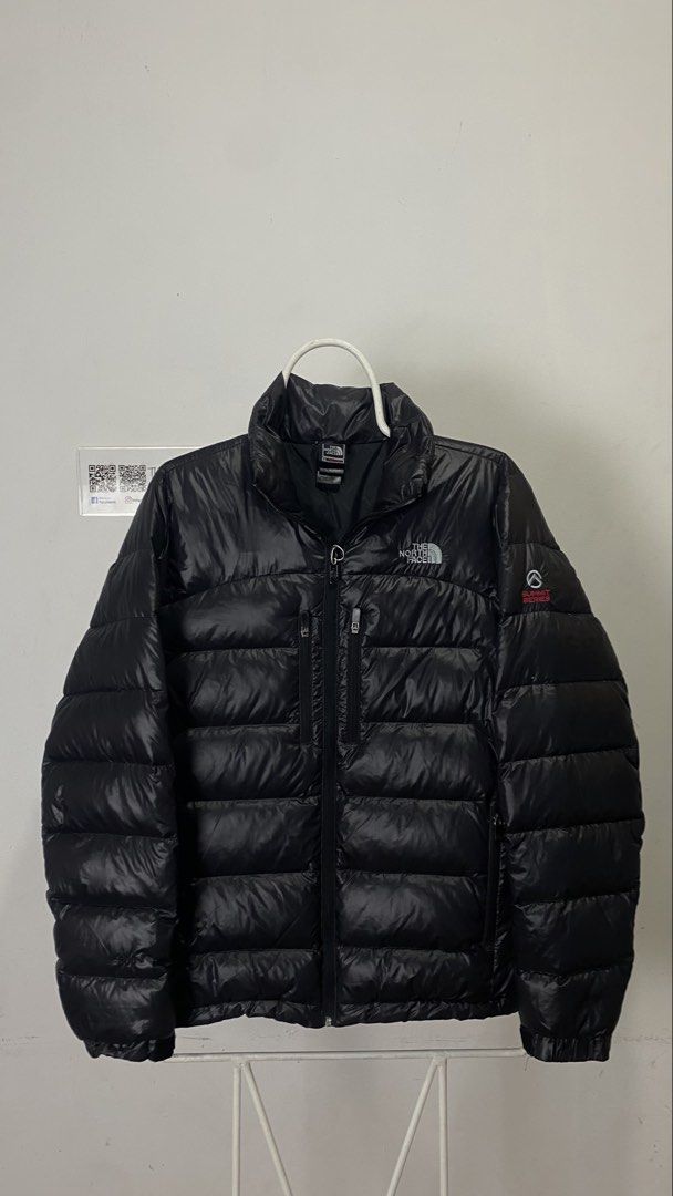 The North Face 800 Summit Series (Category: Coats, Jackets and Outerwear) located in Cebu City. Submitted by goodfindsthrift (Listing ID 1470200978, Image 2). Description: THE NORTH FACE 800 Summit series Large Down jacket Very good condition Color rate 9/10 Dimes 23x27" P1,500 #Thenorthface #800summitseries.