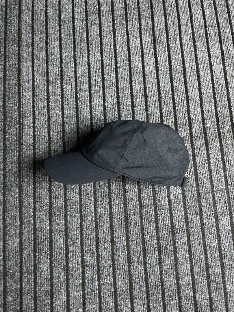 The North Face - Active Light Cap - Dryvent (Category: Caps & Hats) located in Puerto Princesa. Submitted by palawan.swagdealer (Listing ID 1470190896, Image 3). Description: No to minimal sign of usage In very good condition No major flaws.