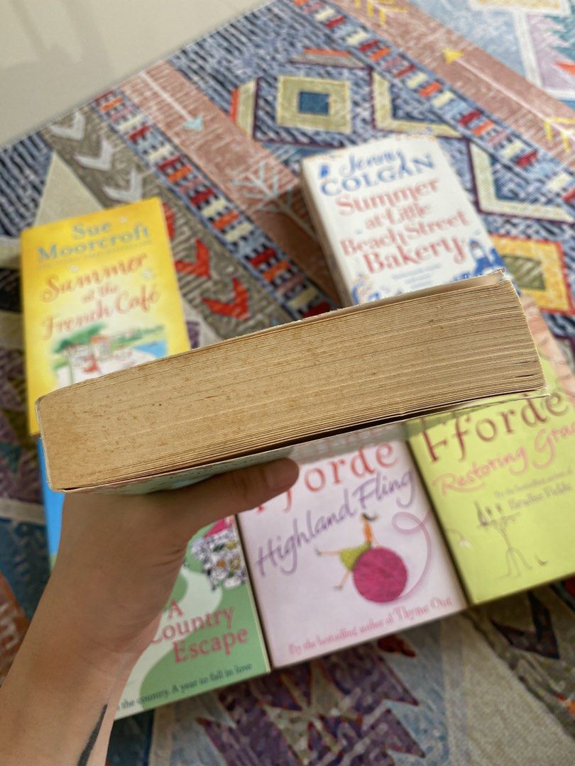 The Summer Season (Category: Storybooks) located in Tanay. Submitted by ideclutter.com (Listing ID 1470227485, Image 3). Description: The Summer Season by Julia Williams ✔️tanning ✔️foxing ❌spine crease.