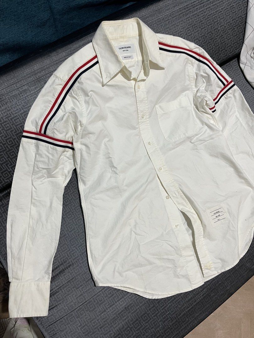 THOM BROWNE Oxford (Category: Tshirts & Polo Shirts ) located in Davao. Submitted by rel18 (Listing ID 1470299015, Image 2). Description: THOM BROWN Oxford Good Condition Medium Dimes 20 x 28 Need Wash ( DIRT only) .