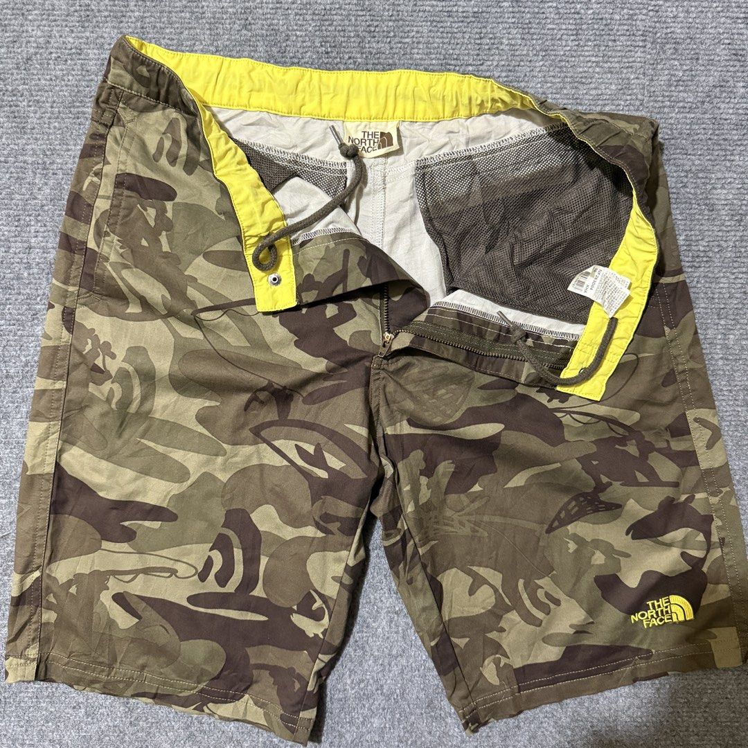 TNF CAMOU SHORT (Category: Shorts) located in Zamboanga. Submitted by hype_thrifts (Listing ID 1470289124, Image 2). Description: TNF CAMOU SHORT Good as new Waist: 30-33 Length: 20 Hem: 10.