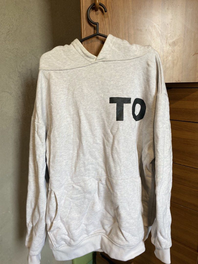 To be good Hoodie (Category: Hoodies) located in Manila. Submitted by dustindustin (Listing ID 1470297215, Image 1). Description: Light gray color size fits up to L pick up or lalamove only 📍Valenzuela.