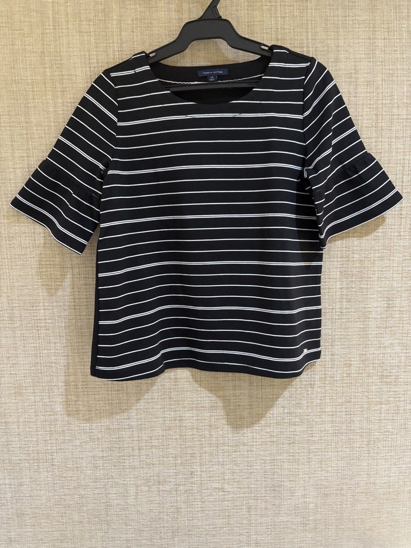 Tommy Hilfiger Blouse (Category: Blouses) located in Muntinlupa City. Submitted by jane226ph (Listing ID 1470135540, Image 1). Description: Original NEW Size small to medium Crew neckline, flared bell sleeves Purchased in the USA .