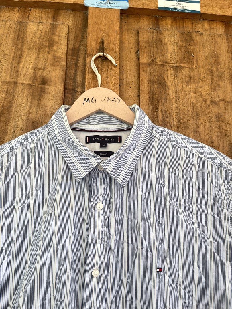 Tommy Hilfiger Button Down (Category: Activewear) located in Cateel. Submitted by elayyy_070126 (Listing ID 1470175397, Image 2). Description: .