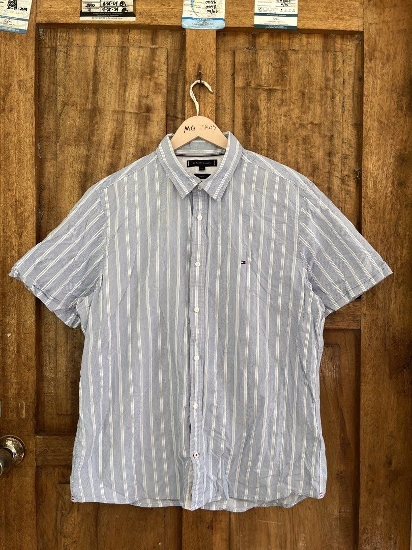 Tommy Hilfiger Button Down (Category: Activewear) located in Cateel. Submitted by elayyy_070126 (Listing ID 1470175397, Image 1). Description: .