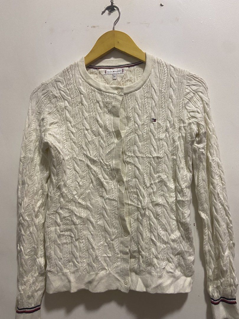 tommy Hilfiger Knit Cardigan (Category: Longsleeves) located in Cagayan de Oro. Submitted by timeless_trends (Listing ID 1470242162, Image 2). Description: dm for more details .