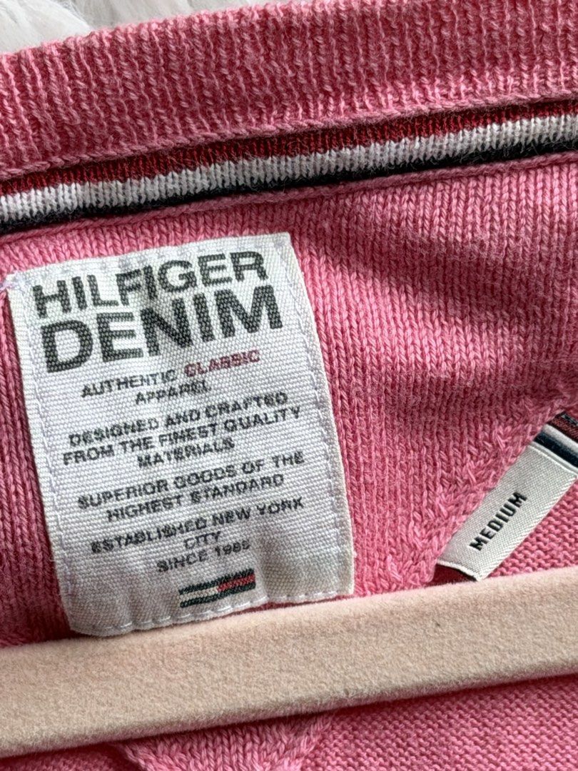 Tommy Hilfiger v-neck sweater (Category: Longsleeves) located in Manila. Submitted by lovesgisele. (Listing ID 1470268014, Image 3). Description: size m-l.