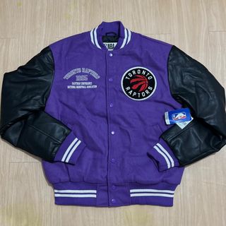 (Category: ) located in . Submitted by luxurybagsandshoes (Listing ID 1470232704, Image 1). Description: .