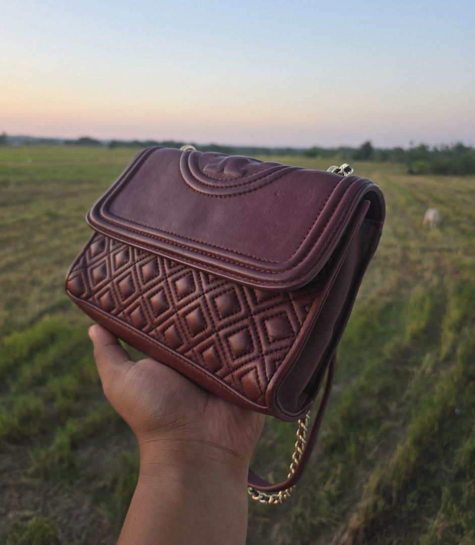 TORY FLEMMINGS AND MJ (Category: Luxury Bags & Wallets) located in Baguio. Submitted by legitbuyerpoako (Listing ID 1470306196, Image 1). Description: pm for more details.