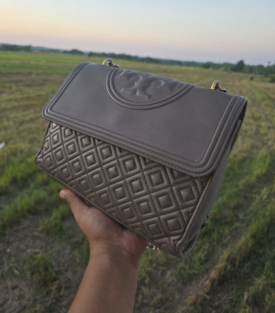 TORY FLEMMINGS AND MJ (Category: Luxury Bags & Wallets) located in Baguio. Submitted by legitbuyerpoako (Listing ID 1470306196, Image 3). Description: pm for more details.