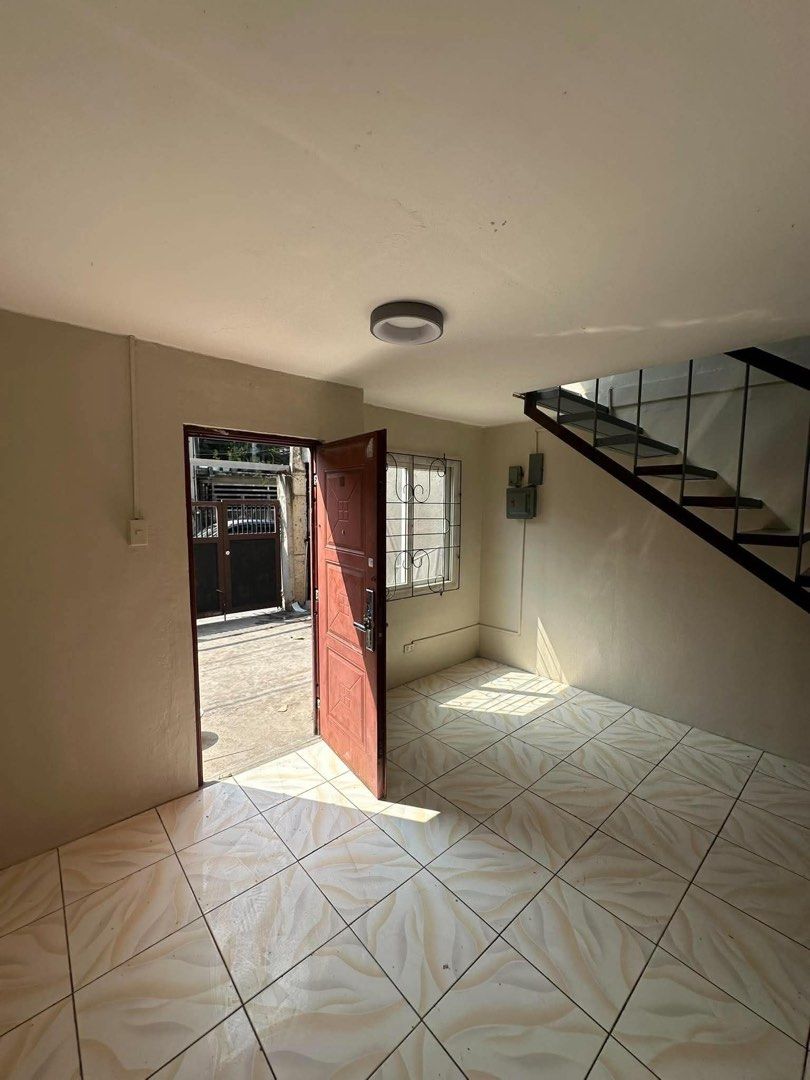 Townhouse For rent (Category: Townhouse) located in San Pedro. Submitted by jandiinotfound (Listing ID 1470249798, Image 2). Description: 📍 Garden Villas Phase 6, Sta. Rosa, Laguna 🎨Newly painted 🏘️ 2 floors 🛏️ 2 rooms 🧑🏻‍🍳 1 dirty kitchen 🚽 1 restroom with bidet, shower, and faucet 🧊 Aircon-ready in 1 room 🐶 Pets are allowed as long as the house is kept tidy and clean. Parking Lot: 🚗 Can only accommodate a Wigo, Espresso, or similar-s