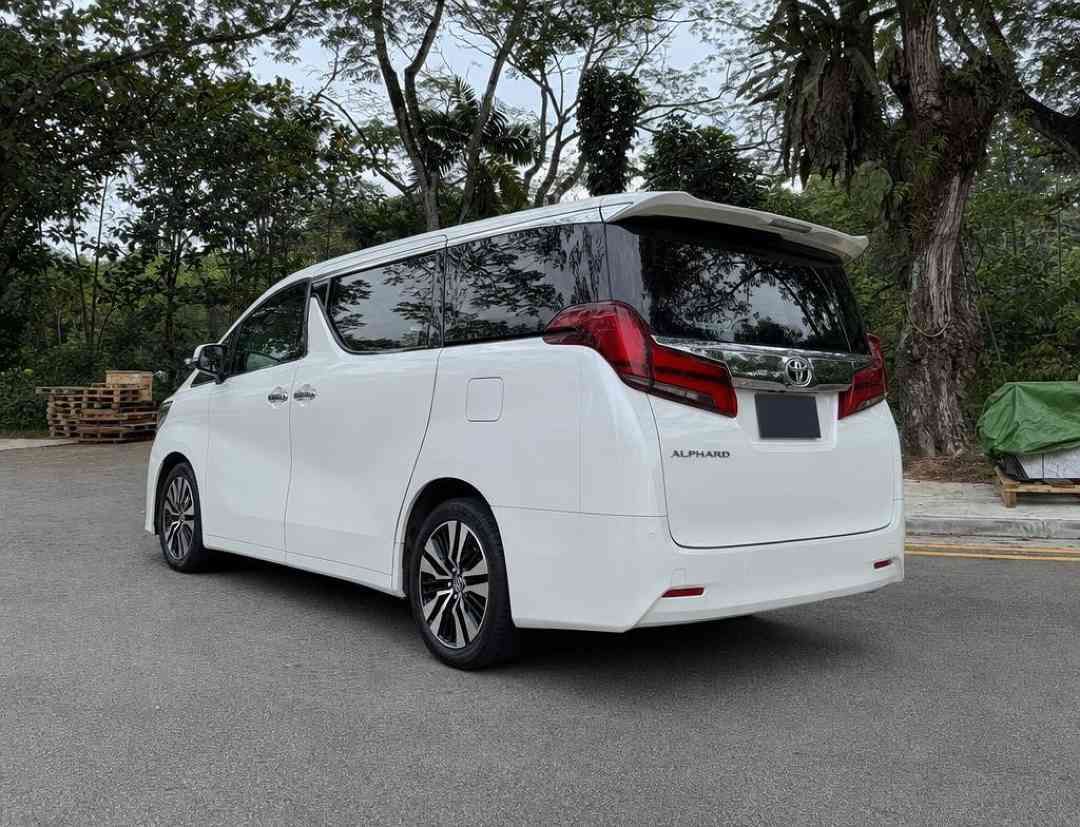Toyota Alphard 2.5A Elegance Moonroof, Cars, Used Cars on Carousell