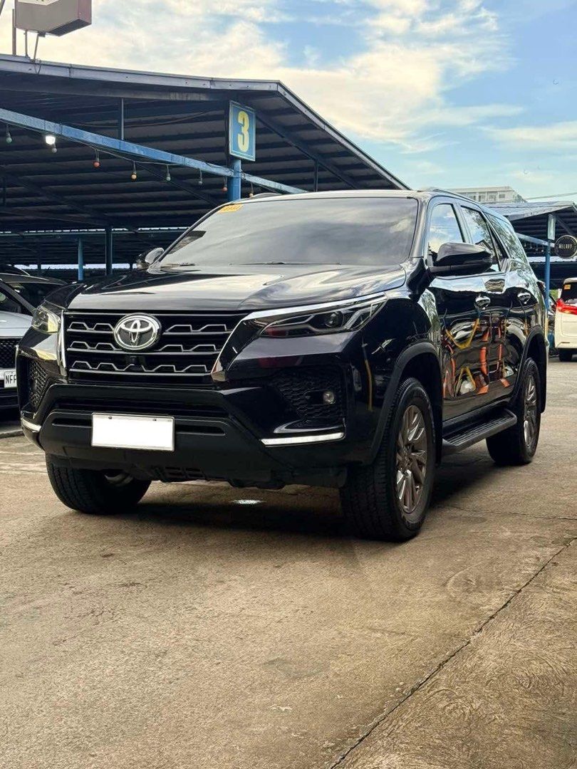 Toyota Fortuner V Auto (Category: Used Cars) located in Manila. Submitted by quality_cars (Listing ID 1470330688, Image 3). Description: FOR SALE‼️ 2024 TOYOTA FORTUNER V DIESEL A/T Price: ₱1,495,000 (Slightly Negotiable Upon Viewing) Pristine Condition • Complete Papers • Fully Maintained Engine: Diesel Transmission: Automatic Mileage: 60k KM Exterior & Interior: Very Fresh, Well Maintained Payment: Cash / Bank Financing / Trade-In 📍Parañque Ci