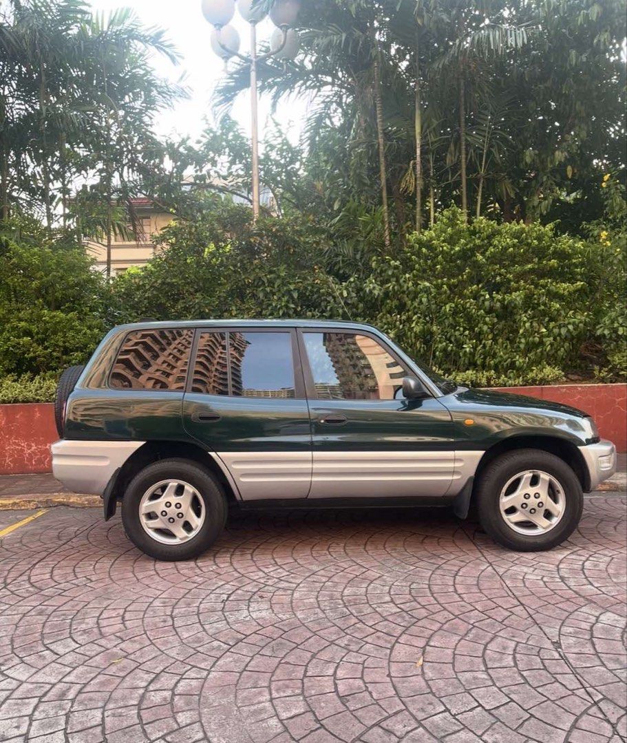 Toyota Rav4 2.0 (A) (Category: Used Cars) located in Manila. Submitted by Colt_Borroms (Listing ID 1470174276, Image 2). Description: 1999 Toyota RAV4 First Gen automatic Power windows Power steering Used for school only, 15 minutes away REASON FOR SELLING- lack of parking, bought a new car Call /text 0939.39.60669.