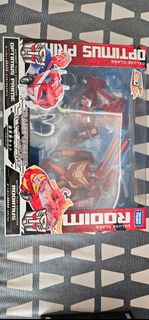 Transformers kingdom commander class Rodimus Prime with Trailer, Toys ...