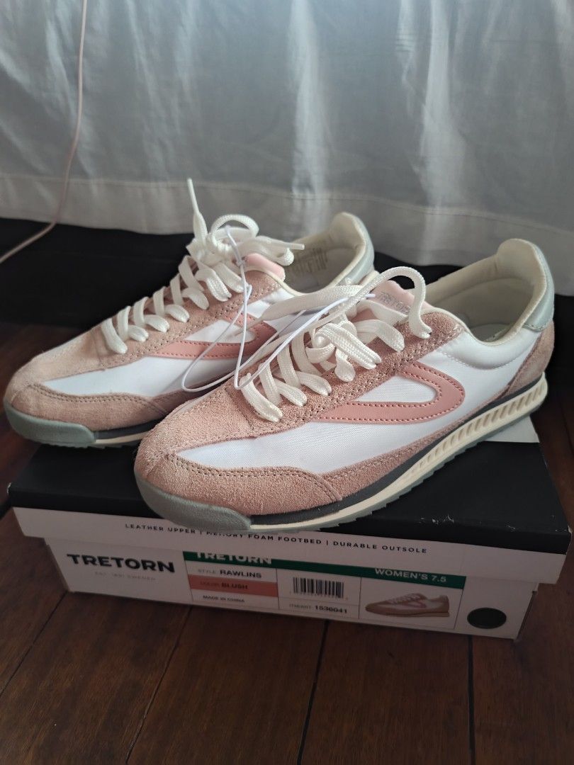 TRETORN LOW CUT SNEAKERS (Category: Sneakers) located in Manila. Submitted by ethelalyssaa_cat (Listing ID 1470156894, Image 2). Description: FOR SALE: LOW CUT SNEAKERS • Never used, good as new (see pictures for proof.) • No issues; original Tretorn pair bought from the US • Price: ₱3,500 (negotiable) • Size: 7.5 PM me if interested 💗.