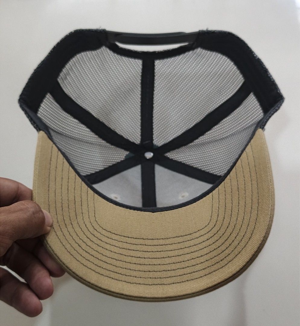 Trucker cap (Category: Caps & Hats) located in Naga. Submitted by otaydenyoks (Listing ID 1470164499, Image 3). Description: .