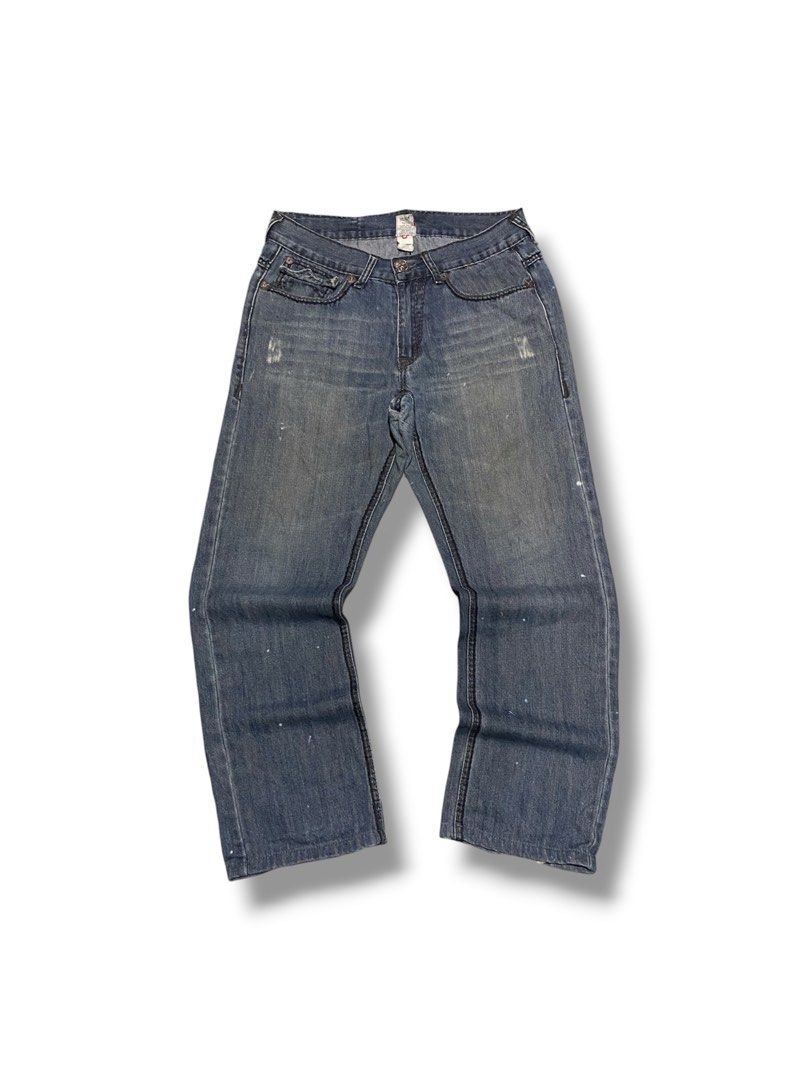 True Religion Baggy Pants (Category: Jeans) located in Cavite. Submitted by plankdalooter (Listing ID 1470281434, Image 2). Description: 34 waistline 41 length 13 thigh 9 hem *repaired distress last pic *minimal dot stain need wash.