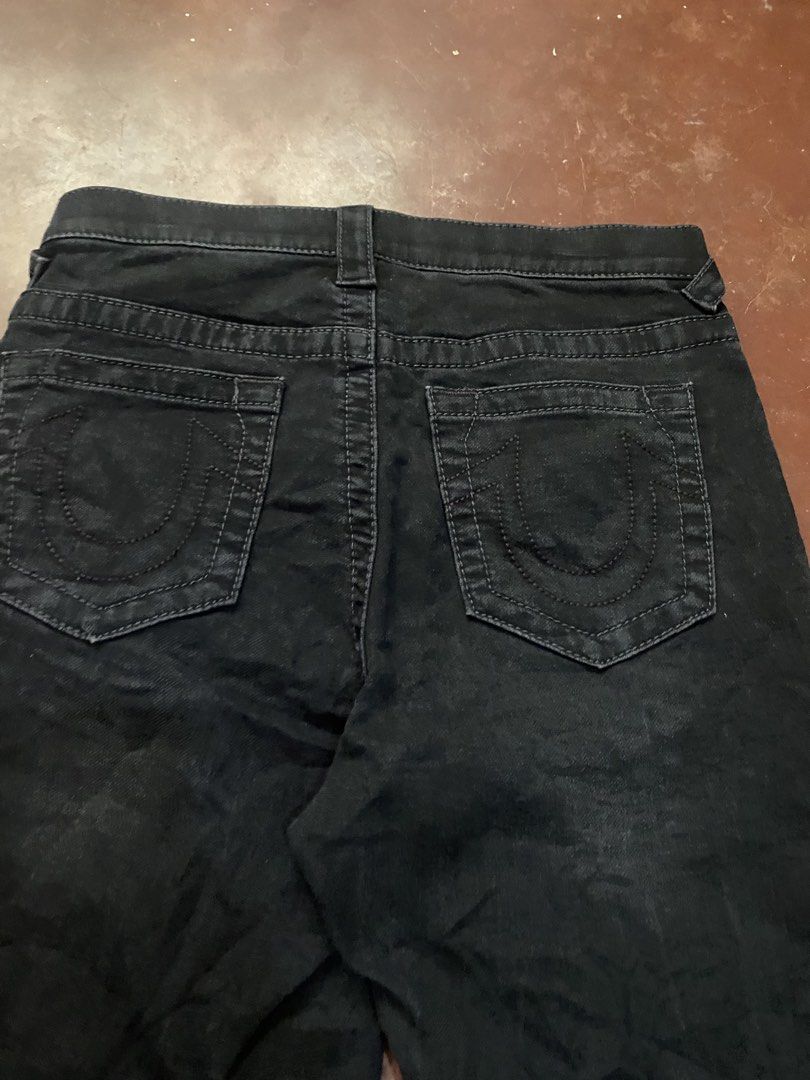 True Religion Black~Wash Modern Slim Bootcut (Category: Jeans) located in Malita. Submitted by ronnyboi (Listing ID 1470168363, Image 2). Description: W:28-30 L:38 T:10.5 H:8 Mine:700.