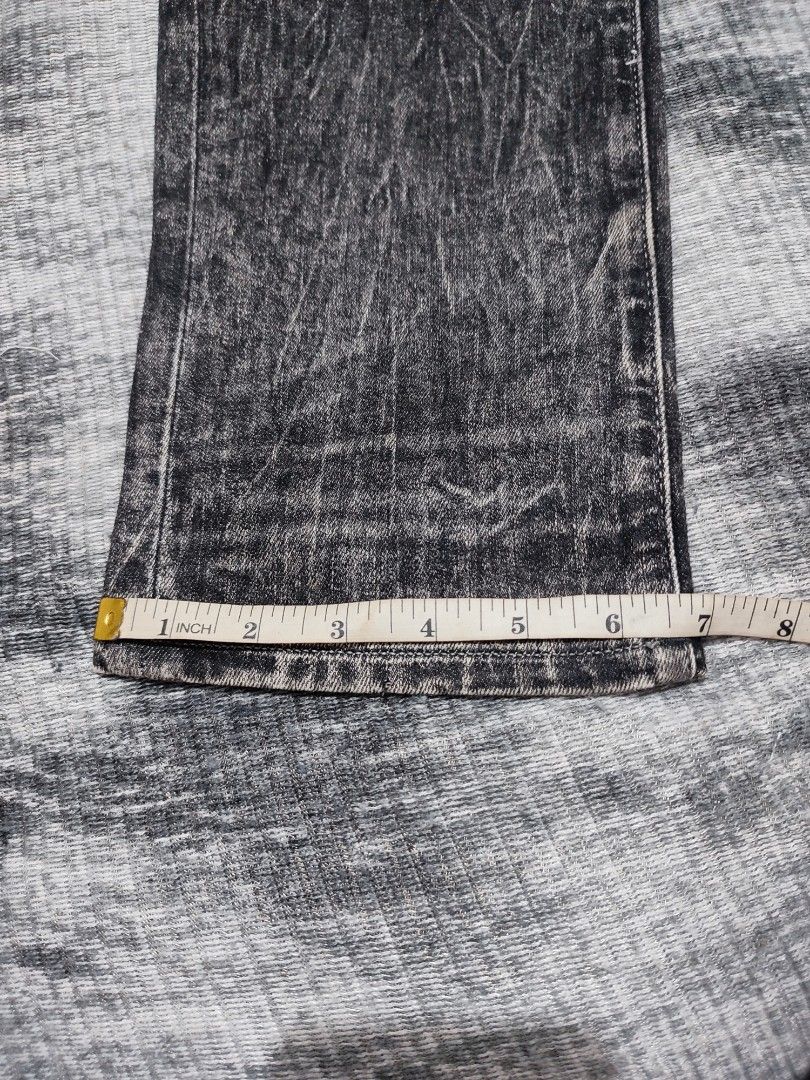 True Religion Rocco Moto Jeans (Category: Jeans) located in Cebu City. Submitted by haryvyylyynn (Listing ID 1470308146, Image 3). Description: True Religion Rocco Waist 32-34 2k+sf.