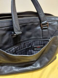 (Category: ) located in . Submitted by jullie_bag_shop (Listing ID 1470271412, Image 1). Description: .