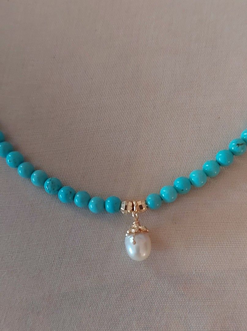 Turquoise Necklace (Category: Necklaces) located in Gapan. Submitted by purseofjune (Listing ID 1470215487, Image 3). Description: .