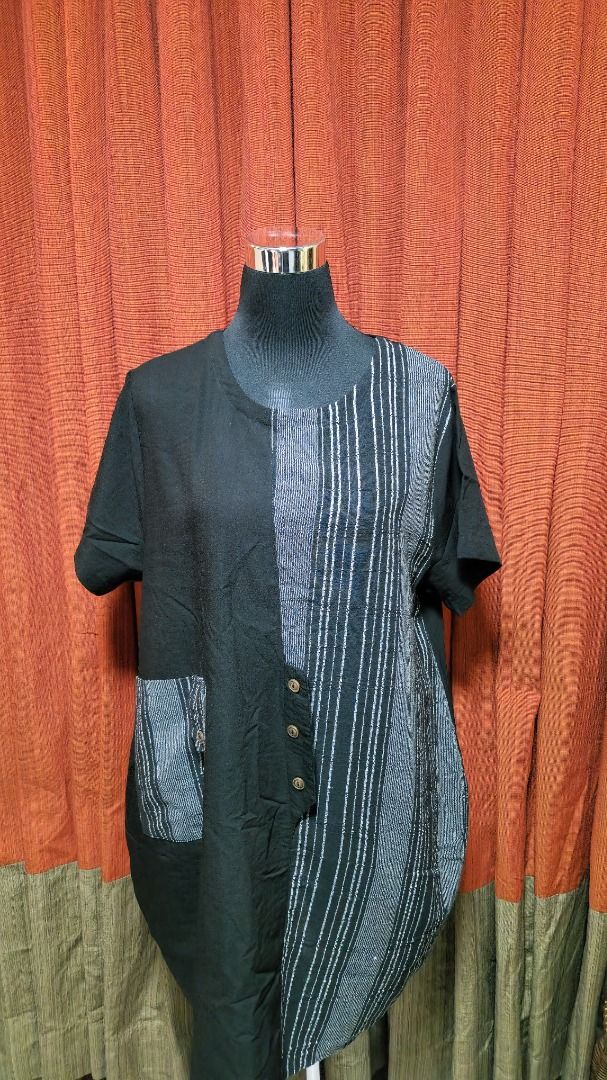 Two Tone Patchwork Striped Short Sleeve Tunic Top (Category: Dresses) located in Caloocan City. Submitted by mocs.stash (Listing ID 1470183840, Image 2). Description: Two Tone Patchwork Striped Short Sleeve Tunic Top Selling for ₱100 Condition: Preloved in great condition Price: ₱100 Shipping & Location Details: Location: Caloocan Shipping Fee: Paid by buyer Couriers: Grab Express, Lalamove, GoGo Xpress (GGX), or LBC Send a direct message to buy 