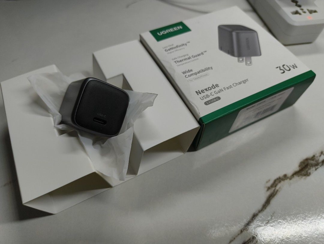 Ugreen 30W Charger (Category: Chargers & Cables) located in Pasig City. Submitted by christianoi (Listing ID 1470241881, Image 1). Description: RFS: Naka imbak lang sa lagayan (Nagamit 3 beses) Add 300 for Charger cable (Ugreen 60w).