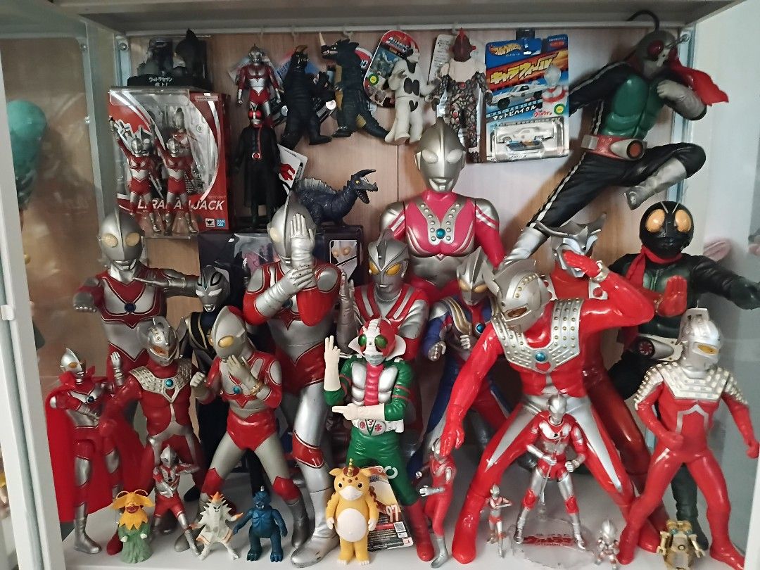 Ultraman Magazine Ultraman and Kamen Rider, Toys & Collectibles, Figurines & Models ...