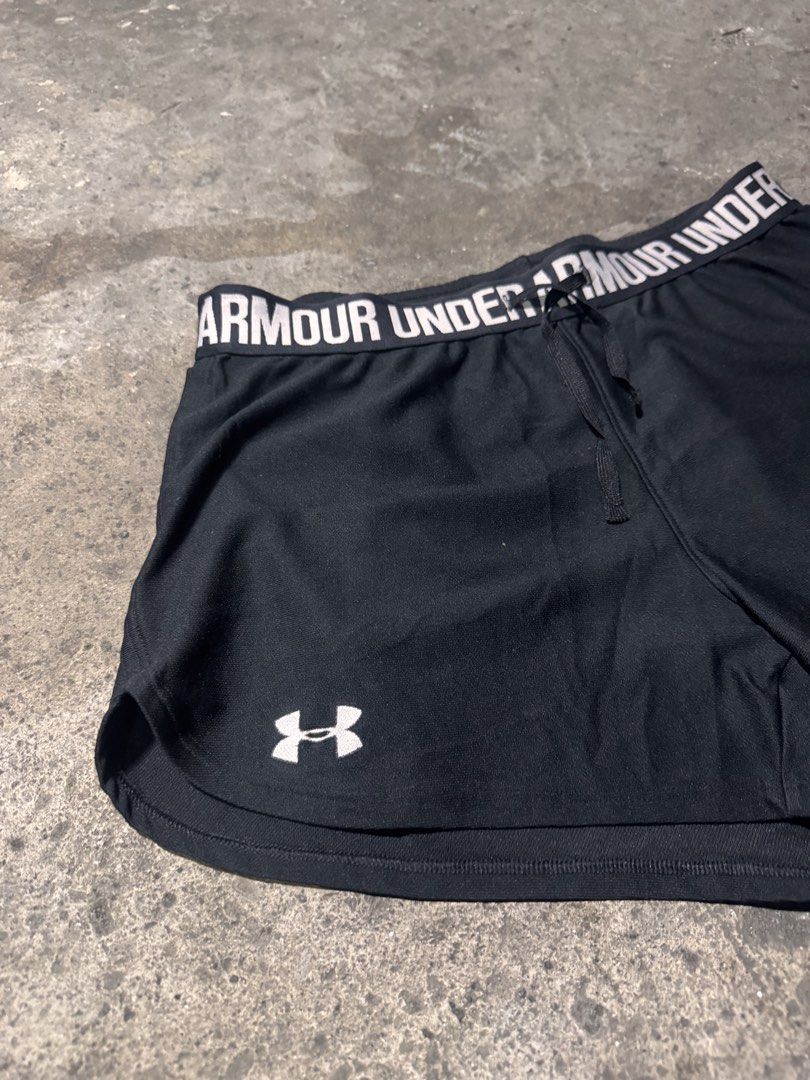 Under armour (Category: Other Bottoms) located in Pasig City. Submitted by dripthrift1600 (Listing ID 1470322187, Image 3). Description: - Under Armour - Good condition - Issue: None - Sizes: S - Dimes: 28x10.