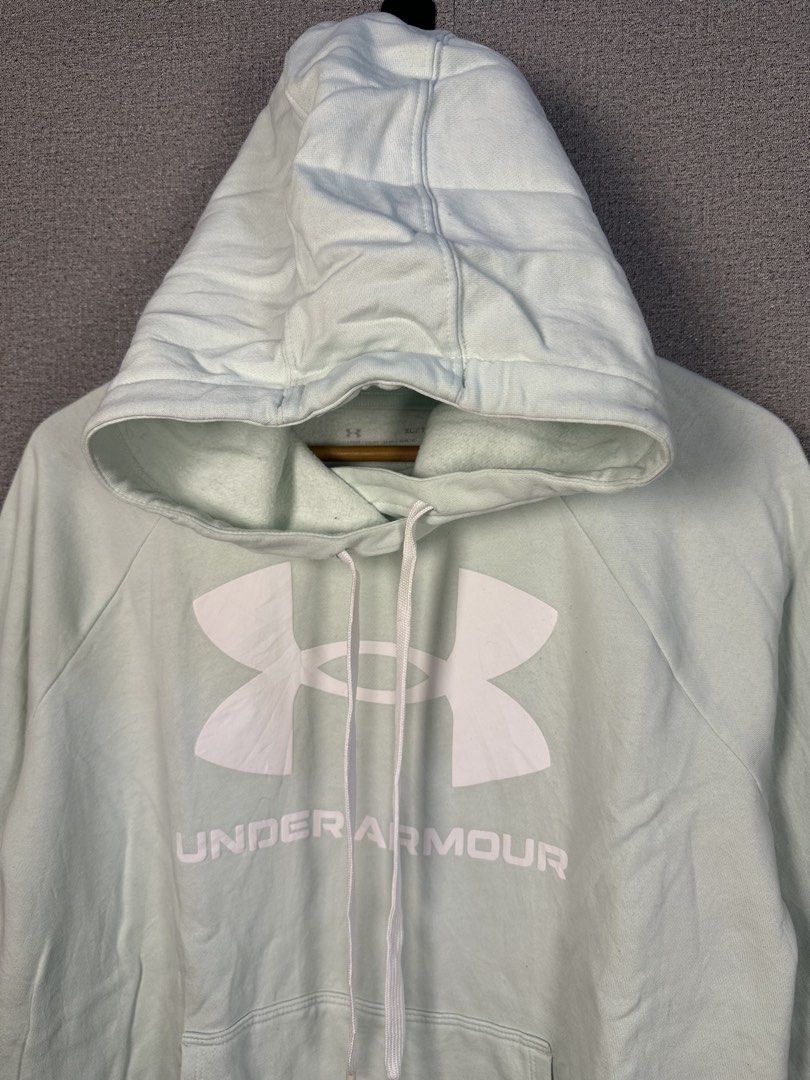 UNDER ARMOUR HOODIE JACKET (Category: Coats, Jackets and Outerwear) located in Rizal. Submitted by jamesthrift (Listing ID 1470167944, Image 2). Description: UNDER ARMOUR HOODIE JACKET Size : XL Dimes: -width 24 -length 26 Condition: Excellent Color Rate: 9.5 Issue: none 🏷️349+sf.