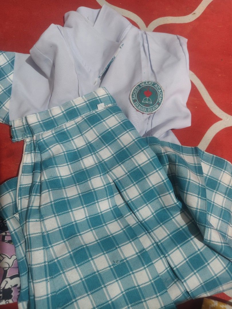 Uniform grade 2 SACRED HEART (Category: Babies & Kids Fashion) located in Bulacan. Submitted by bbylove24 (Listing ID 1470257781, Image 1). Description: grade 2 SACRED heart academy uniform.