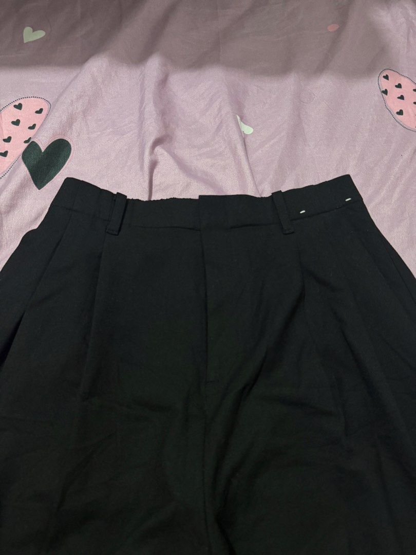 UNIQLO : C Culottes (Category: Jeans) located in Marilao. Submitted by yuzokii (Listing ID 1470185653, Image 2). Description: UNIQLO C: Culottes (Black) Medium on tag 26-30x32.5 hem 17 Like new Excellent condition 900 plus sf.