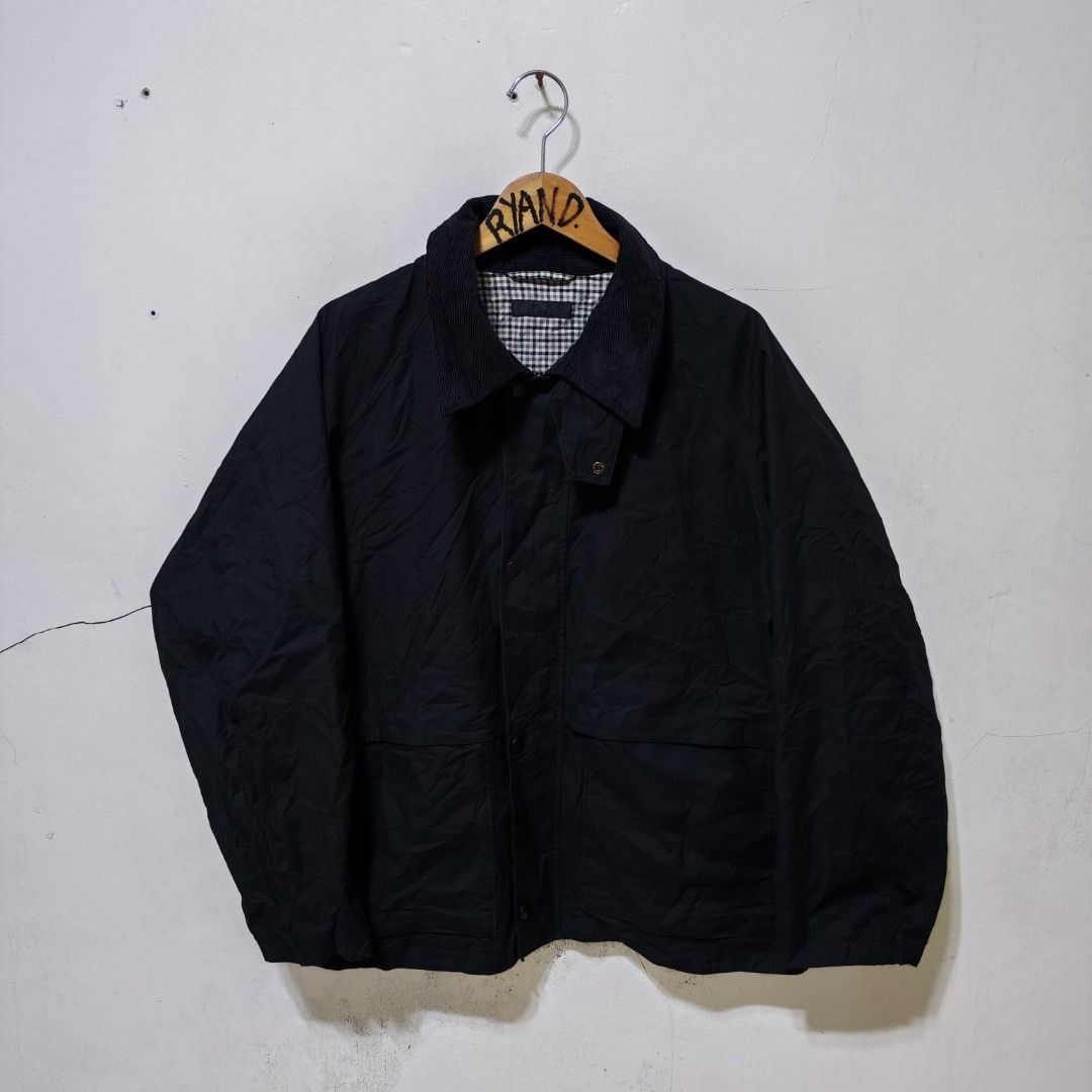 Uniqlo Black Corduroy Collar Utility Jacket (Category: Coats, Jackets and Outerwear) located in Manila. Submitted by ryandip88861707 (Listing ID 1470267749, Image 1). Description: - Brand: Uniqlo - Color: Classic Black with contrasting corduroy collar - Interior: Vintage-inspired plaid lining - Closure: Full zip front with snap-button storm flap - Pockets: Convenient front patch pockets for daily essentials - Fit: Clean silhouette, perfect for la