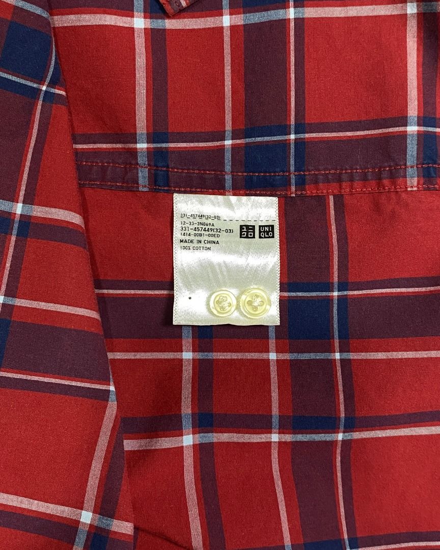UNIQLO CHECKERED POLO (Category: Tshirts & Polo Shirts ) located in Davao. Submitted by premiumdept. (Listing ID 1470347969, Image 3). Description: UNIQLO CHECKERED POLO Size: Medium Dimes: 21 x F27-B28 Color rate: 9/10 Condition: Excellent Issue(s): None _ - Sf buyers expenses - Check details before buying - Color may vary due to lighting - Manage your expectations, issues may not be seen or indicated..