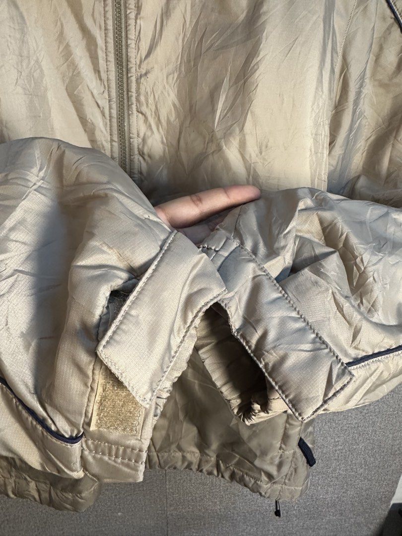 UNIQLO FULL ZIP JACKET (Category: Coats, Jackets and Outerwear) located in Rizal. Submitted by jamesthrift (Listing ID 1470163354, Image 3). Description: UNIQLO FULL ZIP JACKET Size : S on tag fit to L Dimes: -width 22 -length 26 Condition: excellent Color Rate: 9.5 Issue: none 🏷️399+sf.
