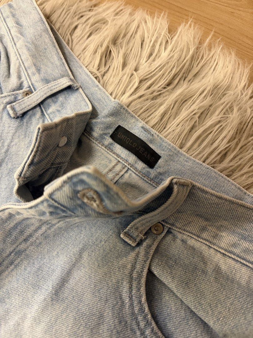 Uniqlo Jeans (Category: Jeans) located in Marikina City. Submitted by thearchives.jpg (Listing ID 1470344812, Image 2). Description: Size: 34 Note: offers are open, prices are negotiable. colors may slightly vary due to lighting..