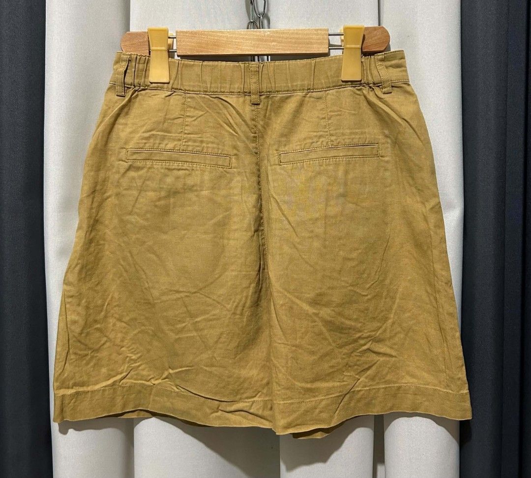 Uniqlo Linen Blend Short (Category: Shorts) located in Guinobatan. Submitted by lorocathrifts (Listing ID 1470259170, Image 3). Description: Uniqlo Linen Blend Short 🛒350‼️ 𝐒𝐢𝐳𝐞: Medium on tag 𝐂𝐨𝐧𝐝𝐢𝐭𝐢𝐨𝐧: Good Used ✨🆁🅴🅼🅸🅽🅳🅴🆁🆂✨ ♡ Mine now, pay now ♡ Color may slightly vary due to lighting. ♡ sf starts @51 +2 pesos for pouch 🛍️𝐕𝐢𝐚 𝐉&𝐓 💸𝐆𝐂𝐚𝐬𝐡 📍𝐁𝐢𝐜𝐨𝐥 .
