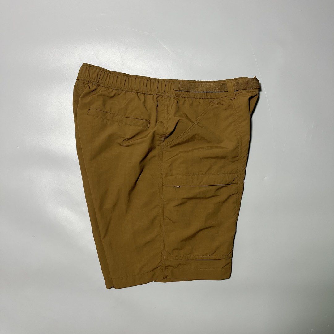Uniqlo Mens Utility Geared Short (Category: Shorts) located in Bacolod City. Submitted by marmanj (Listing ID 1470312723, Image 3). Description: Uniqlo Mens Utility Geared Short ♻️ •Original - Complete tags •As new condition •Size: Large •Waistline: 32-34” •Length: 18.5” •Leg Opening : 11” •Color: Brown •Color rate: 10/10 •No flaws 🔖Price: ₱750 📌Location: Bacolod City Negros Occidetal ‼️Disclaimer: We are not affiliated with the Official Brand 