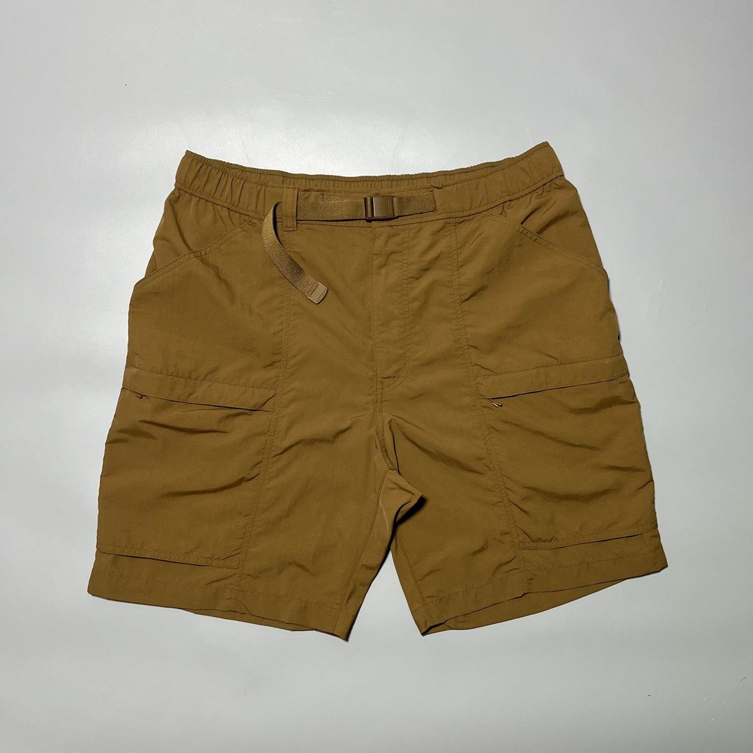 Uniqlo Mens Utility Geared Short (Category: Shorts) located in Bacolod City. Submitted by marmanj (Listing ID 1470312723, Image 1). Description: Uniqlo Mens Utility Geared Short ♻️ •Original - Complete tags •As new condition •Size: Large •Waistline: 32-34” •Length: 18.5” •Leg Opening : 11” •Color: Brown •Color rate: 10/10 •No flaws 🔖Price: ₱750 📌Location: Bacolod City Negros Occidetal ‼️Disclaimer: We are not affiliated with the Official Brand 