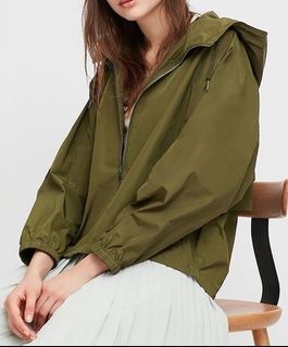 (Category: ) located in . Submitted by jibbxthrift (Listing ID 1470240111, Image 1). Description: .